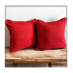 Coppia cuscini rossi bordino tartan con imbottitura natalizi 2025