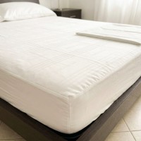 Coprimaterasso ignifugo singolo matrimoniale con elastico perimetrale 