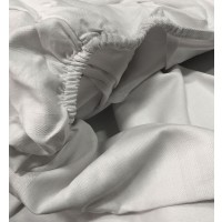 Coprimaterasso in cotone con angoli sanfor sanitario tessuto rigato